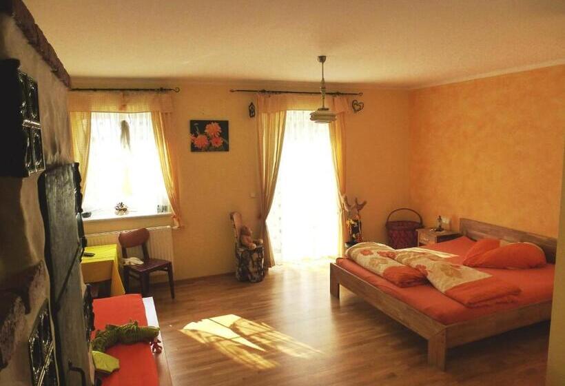 غرفة قياسية مزوَّدة بشُرفة, Kerndlerhof