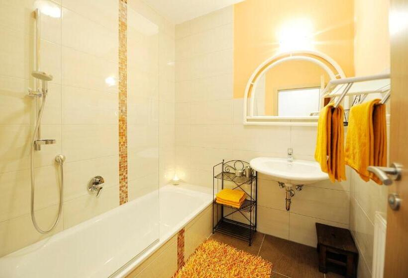 جناح, Kerndlerhof