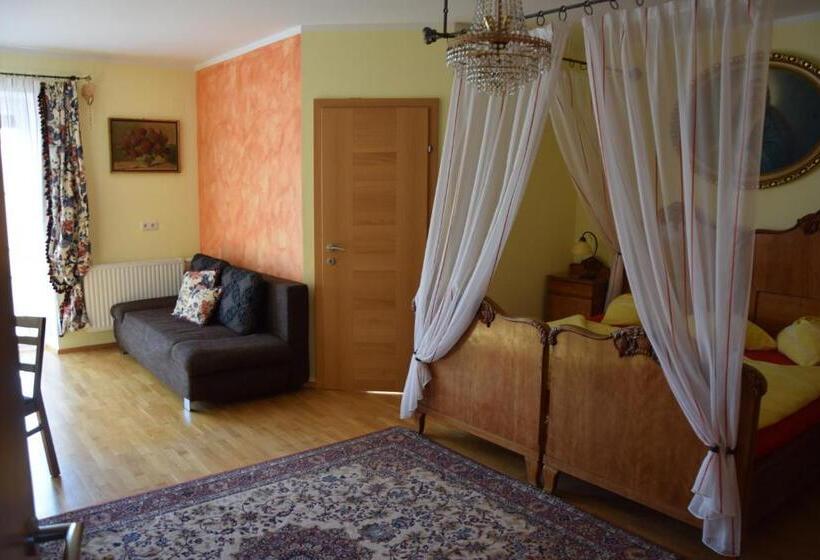 غرفة عائلية, Kerndlerhof