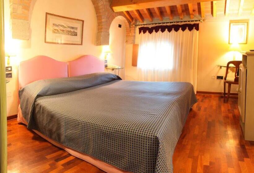 חדר סטנדרט נוף לעיר, La Torre