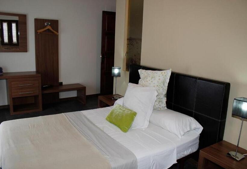 חדר סטנדרט לשלושה, Palacete Maria Rosa