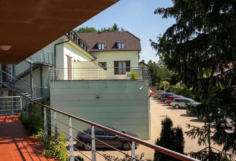 スタンダードルーム, Pavilon