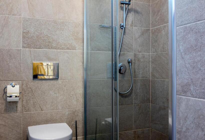 スタンダードルーム, Pavilon