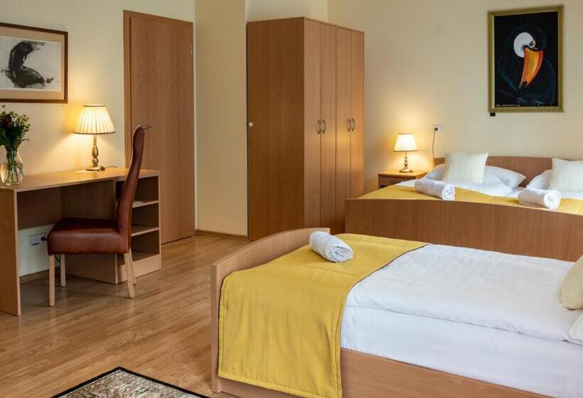 スタンダードルーム, Pavilon