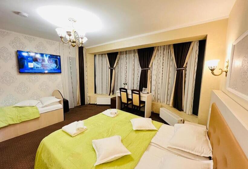 スタンダードトリプルルーム, Pensiunea Ianis Piatra Neamt