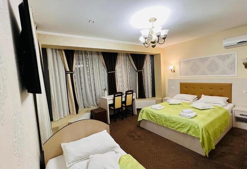 スタンダードトリプルルーム, Pensiunea Ianis Piatra Neamt