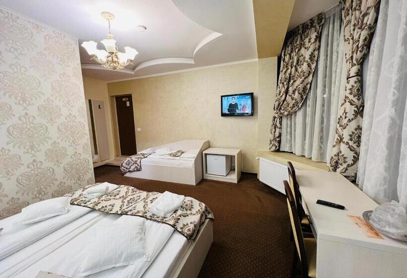 スタンダードトリプルルーム, Pensiunea Ianis Piatra Neamt