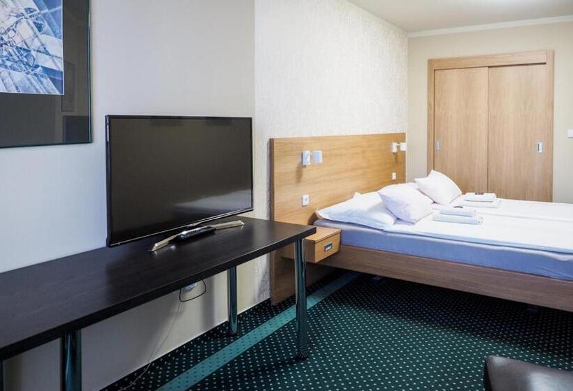 スタンダードルーム, Vacek Pod Věží