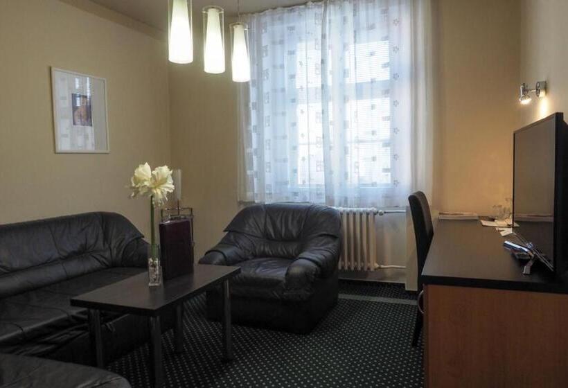 スイート, Vacek Pod Věží