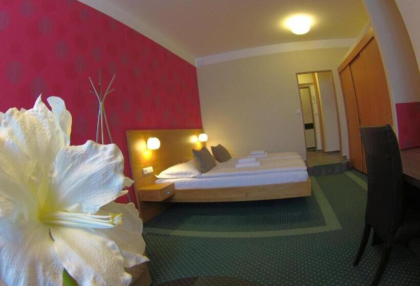 スイート, Vacek Pod Věží