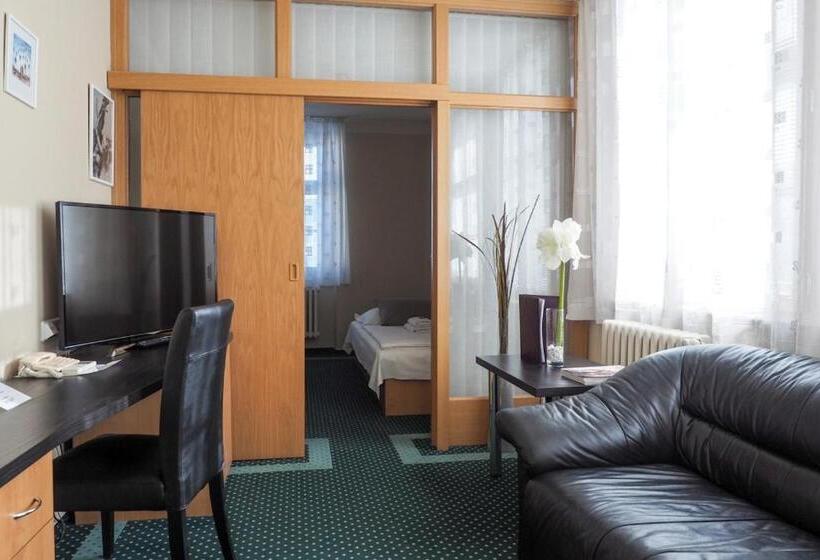 スイート, Vacek Pod Věží