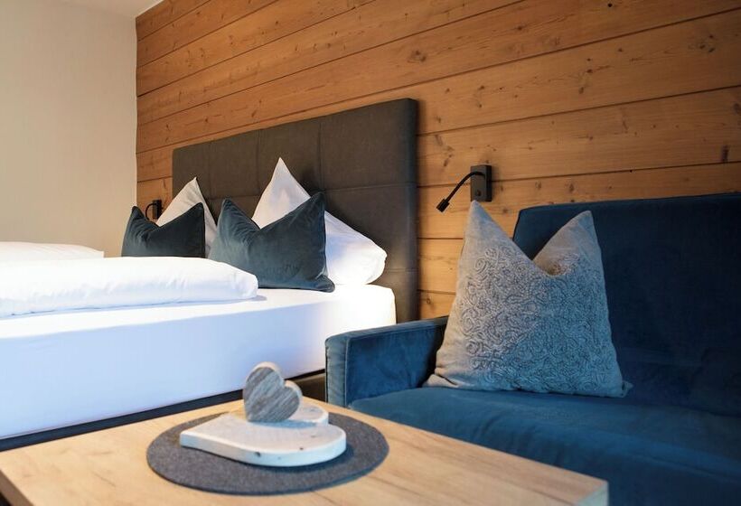 חדר סטנדרט לשלושה, Stubai