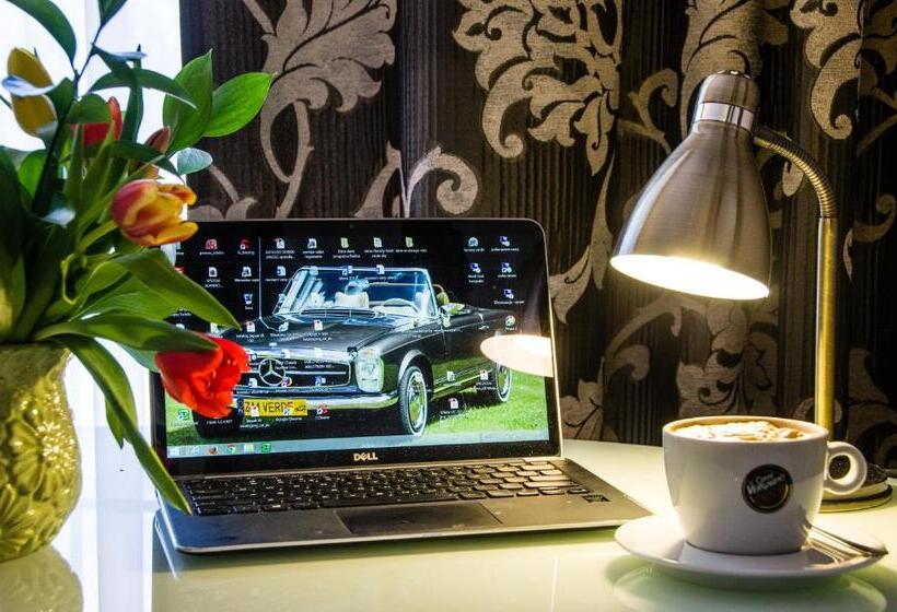 חדר דחוקס עם מיטת קינג, Verde