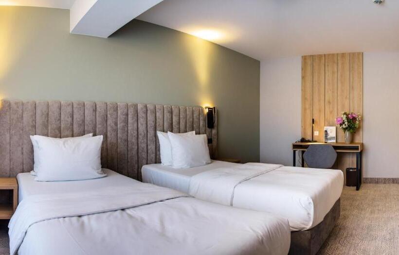 חדר סטנדרט מותאם לאדם עם מוגבלויות, Verde