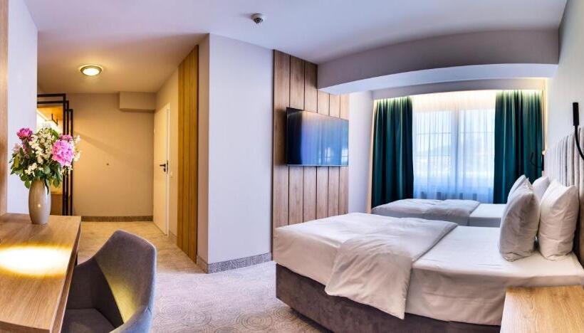 חדר סטנדרט מותאם לאדם עם מוגבלויות, Verde