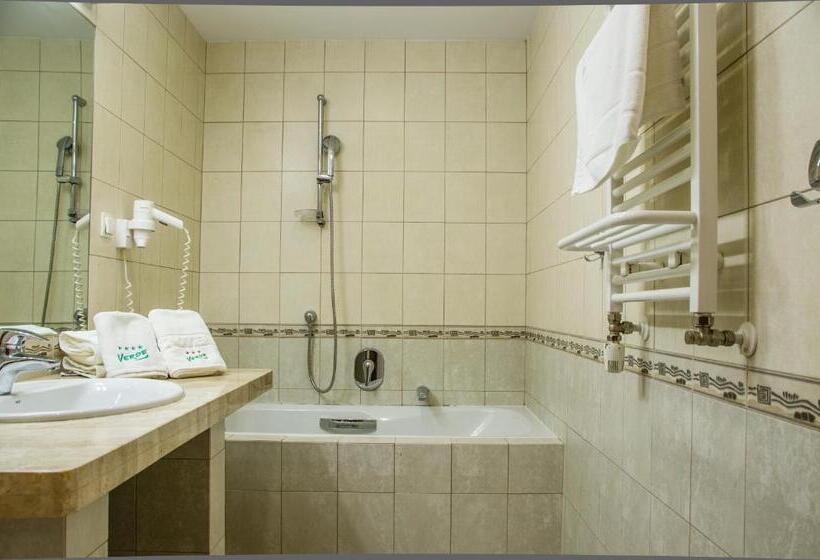 חדר משפתחתי סופריור, Verde