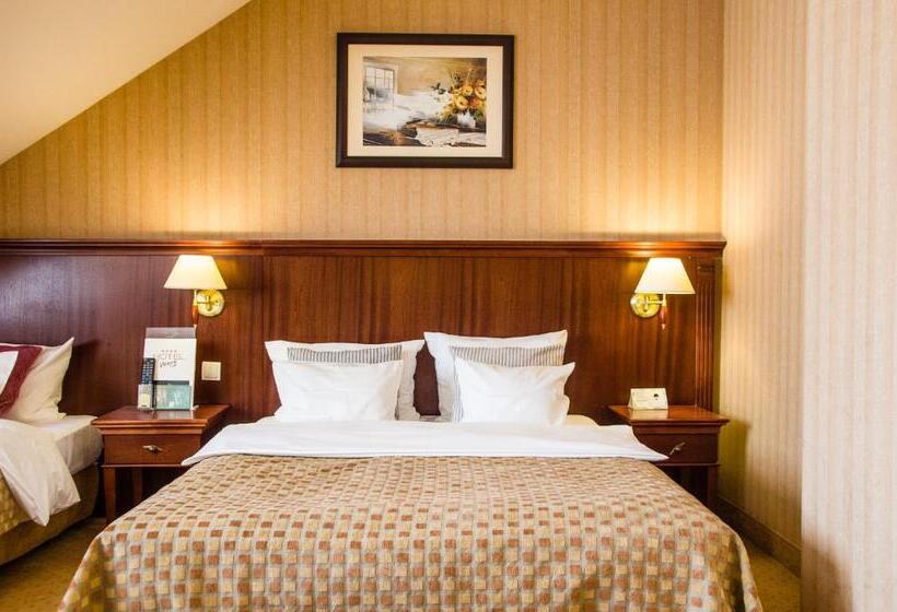 חדר משפתחתי סופריור, Verde