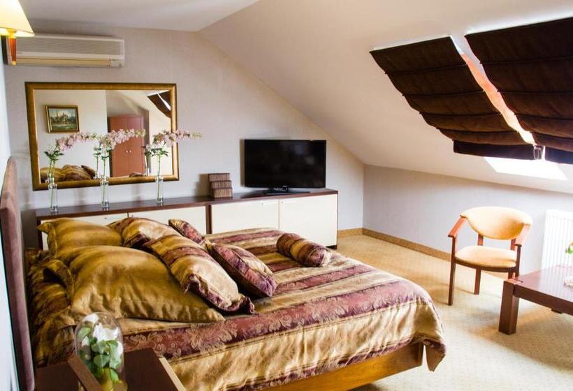 דירת חדר, Verde