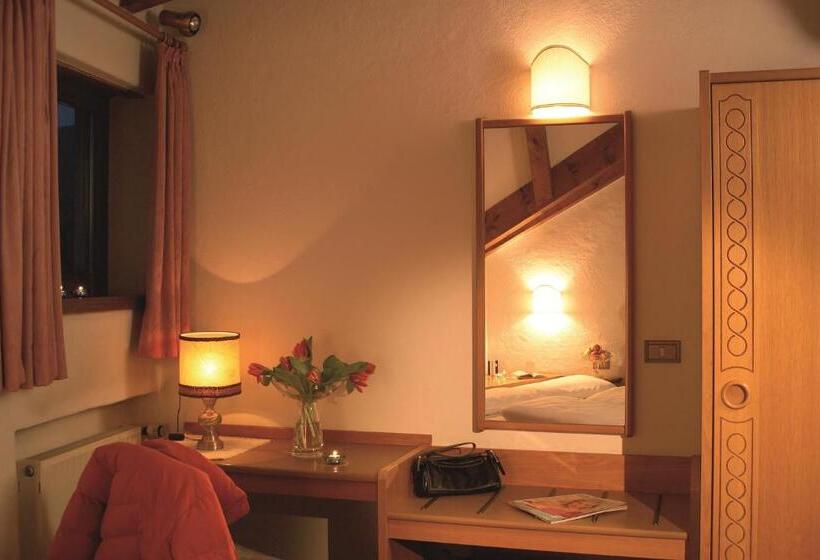 Номер Стандарт, Weisses Lamm