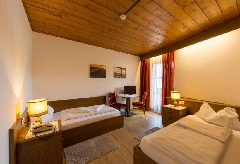 Номер Стандарт, Weisses Lamm