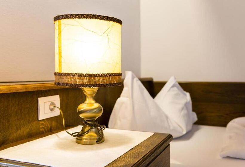 Номер Стандарт Индивидуальный, Weisses Lamm