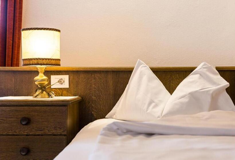 Номер Стандарт Индивидуальный, Weisses Lamm