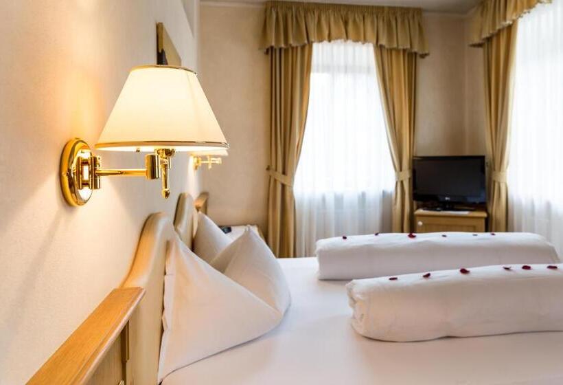 Люкс, Weisses Lamm