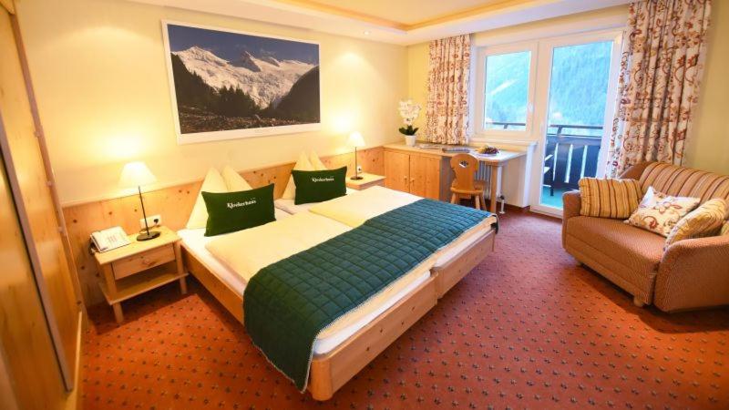 غرفة قياسية ثلاثية مزودة بشرفة, Nationalparkhotel Klockerhaus