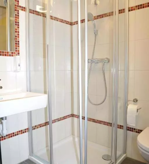 Standard Kolmen Hengen Huone, Gasthof Kamml