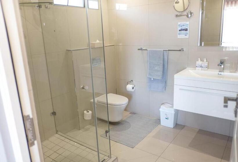 חדר סטנדרט נוף לבריכה, Hilltop Guesthouse