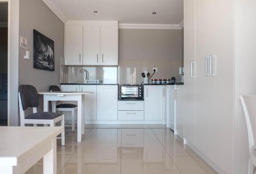 חדר סטנדרט נוף לבריכה, Hilltop Guesthouse