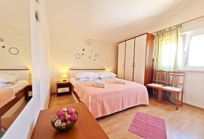 غرفة قياسية, Rooms And Apartments Porat