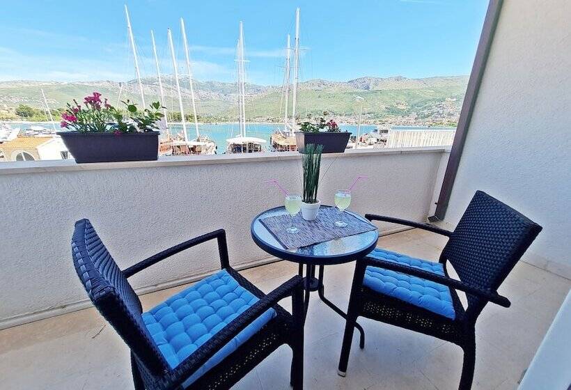 Номер Стандарт Вид на Море с Балконом, Rooms And Apartments Porat