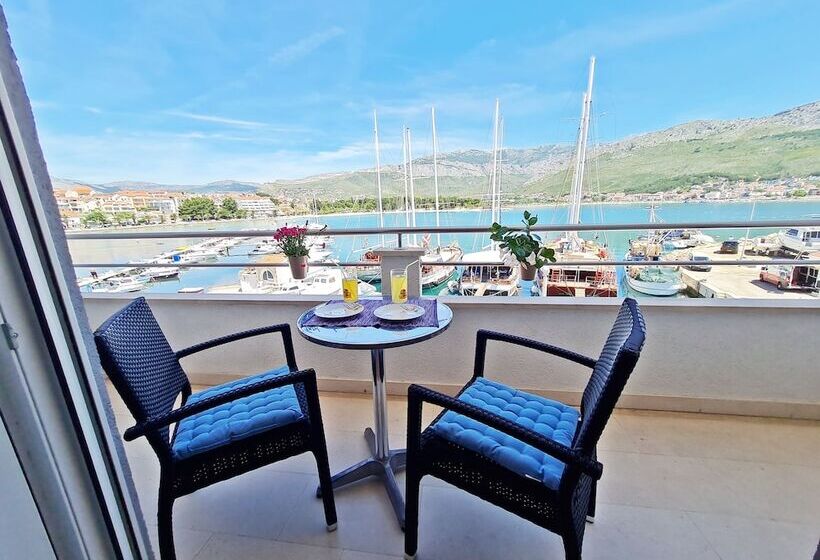 Студио Стандарт Вид на Море с Балконом, Rooms And Apartments Porat