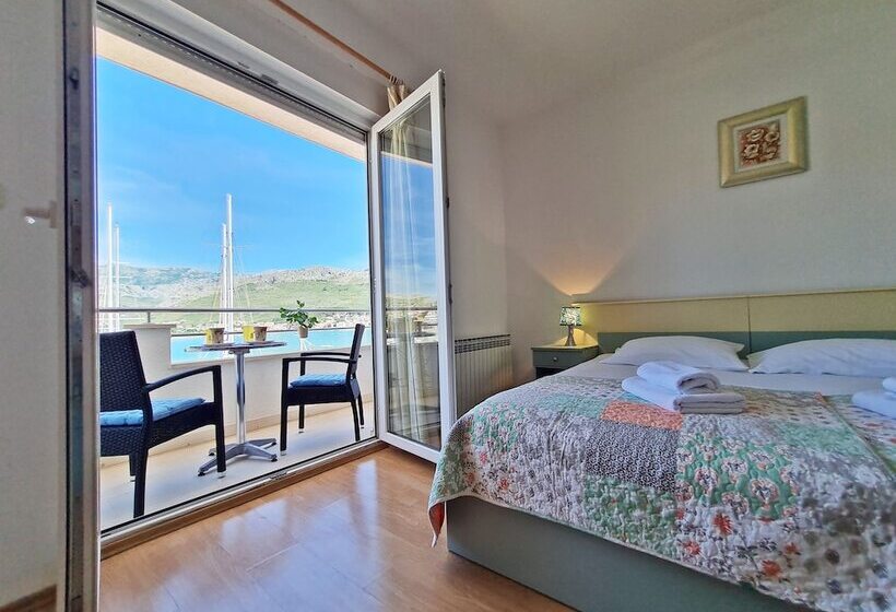 Студио Стандарт Вид на Море с Балконом, Rooms And Apartments Porat