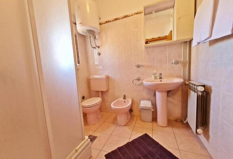 Номер Стандарт, Rooms And Apartments Porat