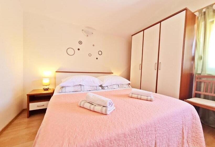 Номер Стандарт, Rooms And Apartments Porat