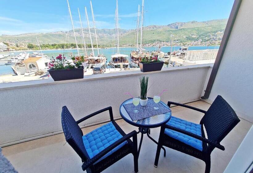 Номер Стандарт Вид на Море с Балконом, Rooms And Apartments Porat