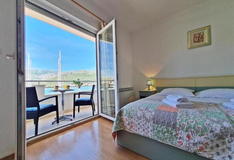 Студио Стандарт Вид на Море с Балконом, Rooms And Apartments Porat