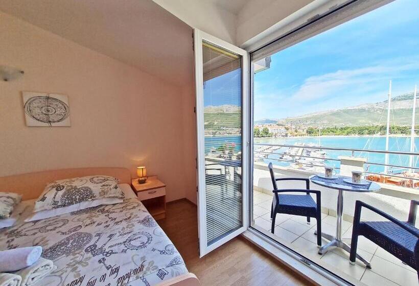 استوديو كمفورت مطل على البحر, Rooms And Apartments Porat