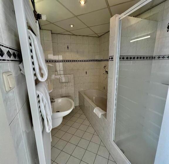 جناح جونيور, Sea You Hotel Noordwijk