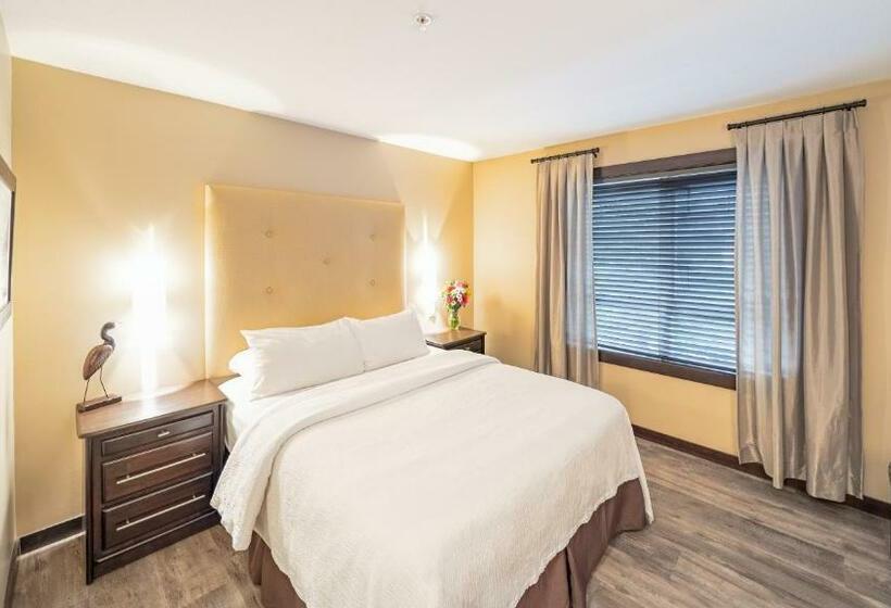 סוויטה, Sunrise Ridge Waterfront Resort