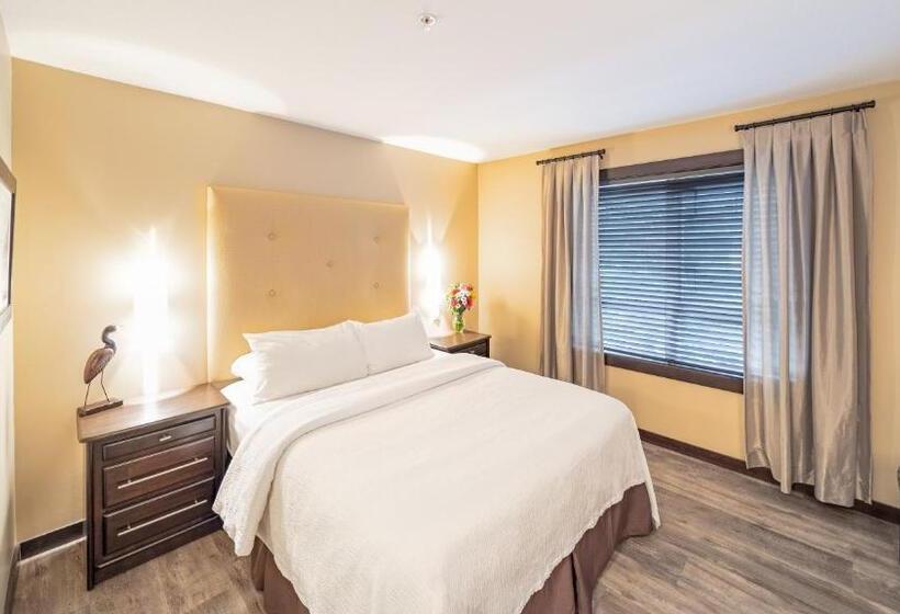 Люкс 2 Спальни, Sunrise Ridge Waterfront Resort