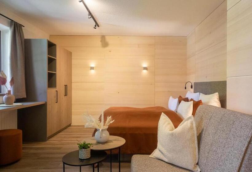 带阳台的豪华间, Boutique Hotel Mandarfnerhof