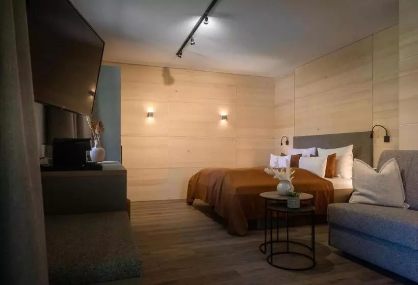 バルコニー付きデラックスルーム, Boutique Hotel Mandarfnerhof