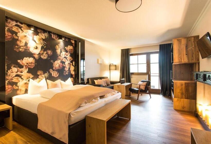 Classic room with balcony, Boutique Hotel Mandarfnerhof