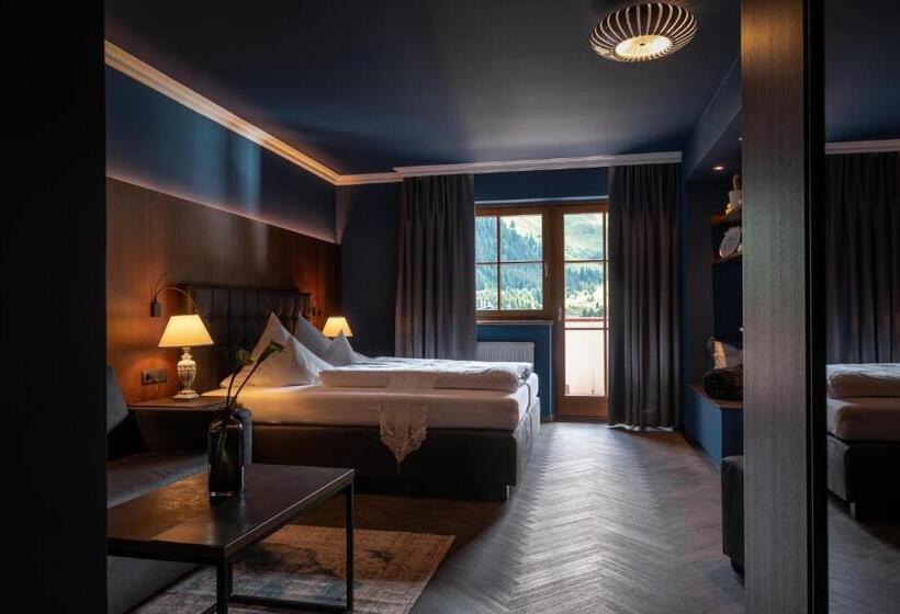 带阳台的高级房间, Boutique Hotel Mandarfnerhof