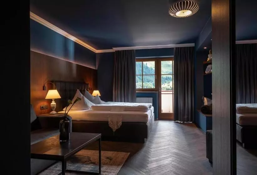 バルコニー付きスーペリアルーム, Boutique Hotel Mandarfnerhof