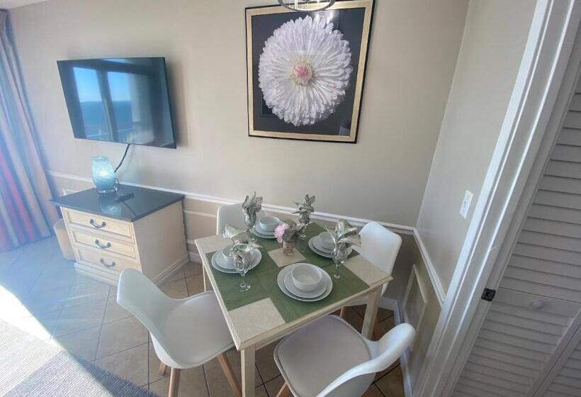 شقة غرفة واحدة مطلة على البحر, Camelot By The Sea Ocean Front Condo