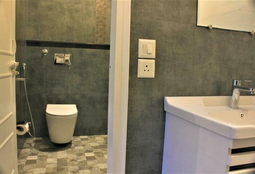 スーペリアトリプルルーム, The Bugyal